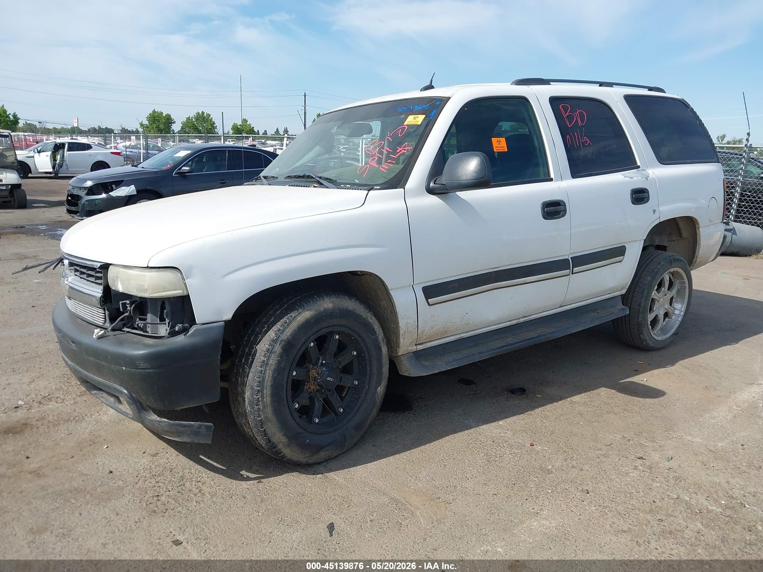 2005 Chevrolet Tahoe Ls Белый vin: 1GNEC13Z95J234062