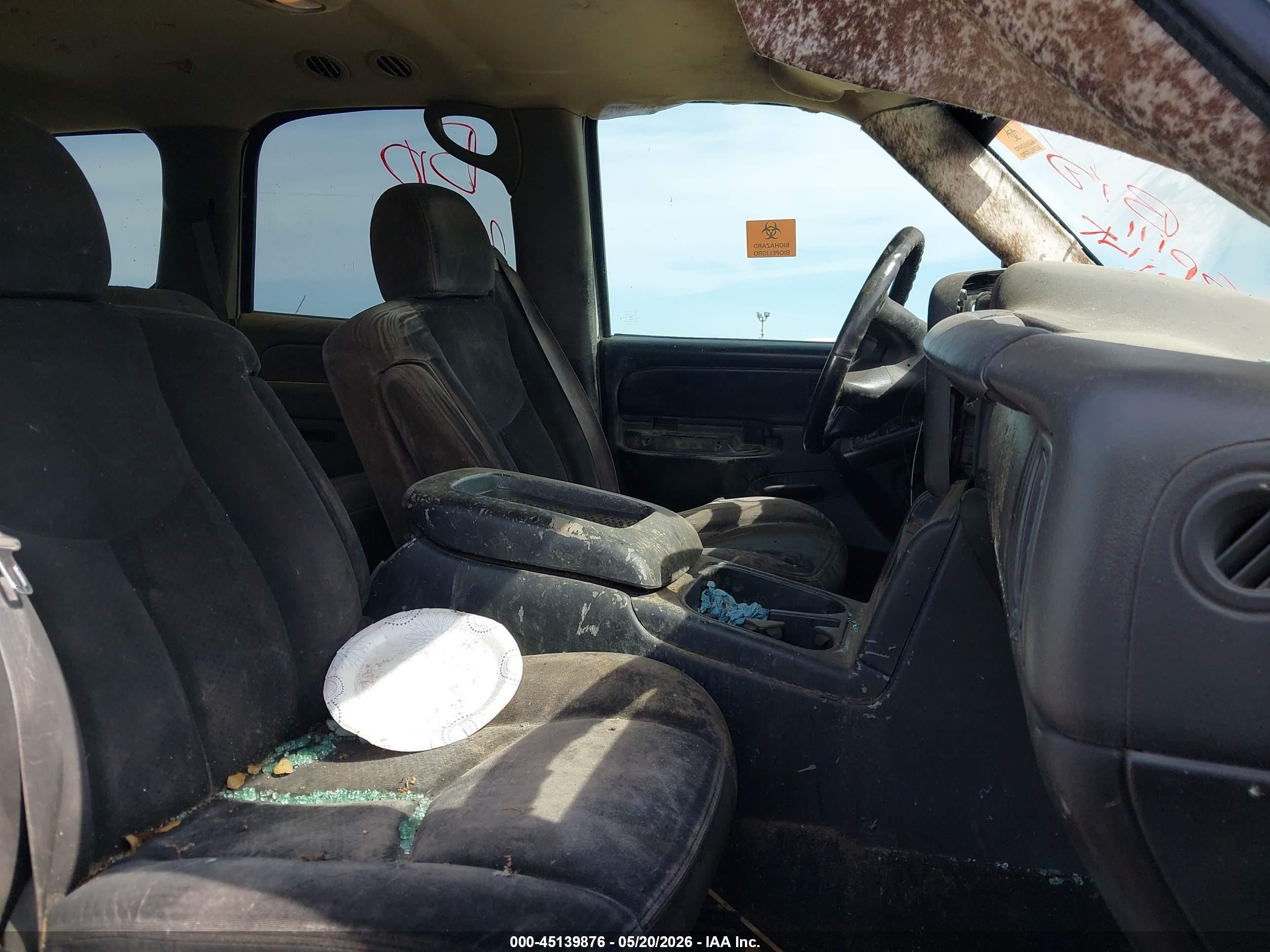 2005 Chevrolet Tahoe Ls Белый vin: 1GNEC13Z95J234062
