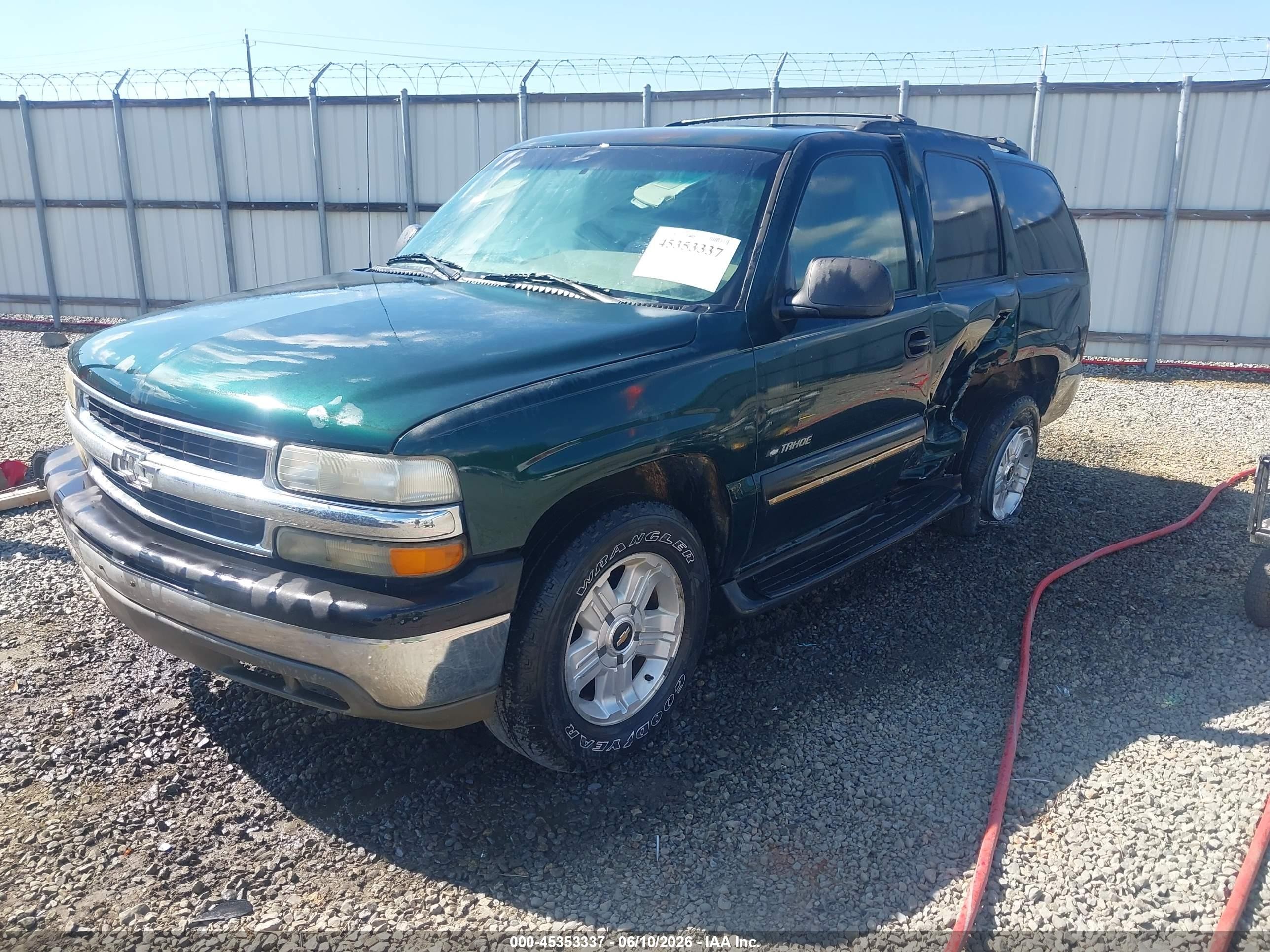 2002 Chevrolet Tahoe Ls Green vin: 1GNEC13ZX2J128683