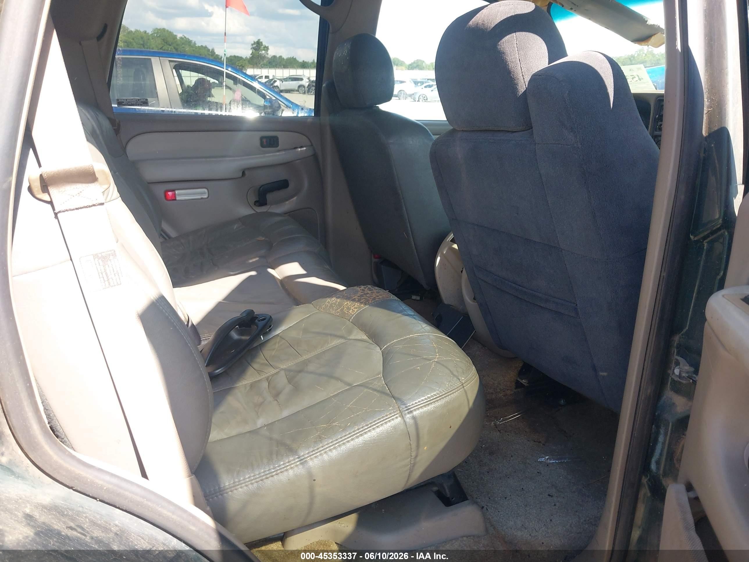 2002 Chevrolet Tahoe Ls Green vin: 1GNEC13ZX2J128683