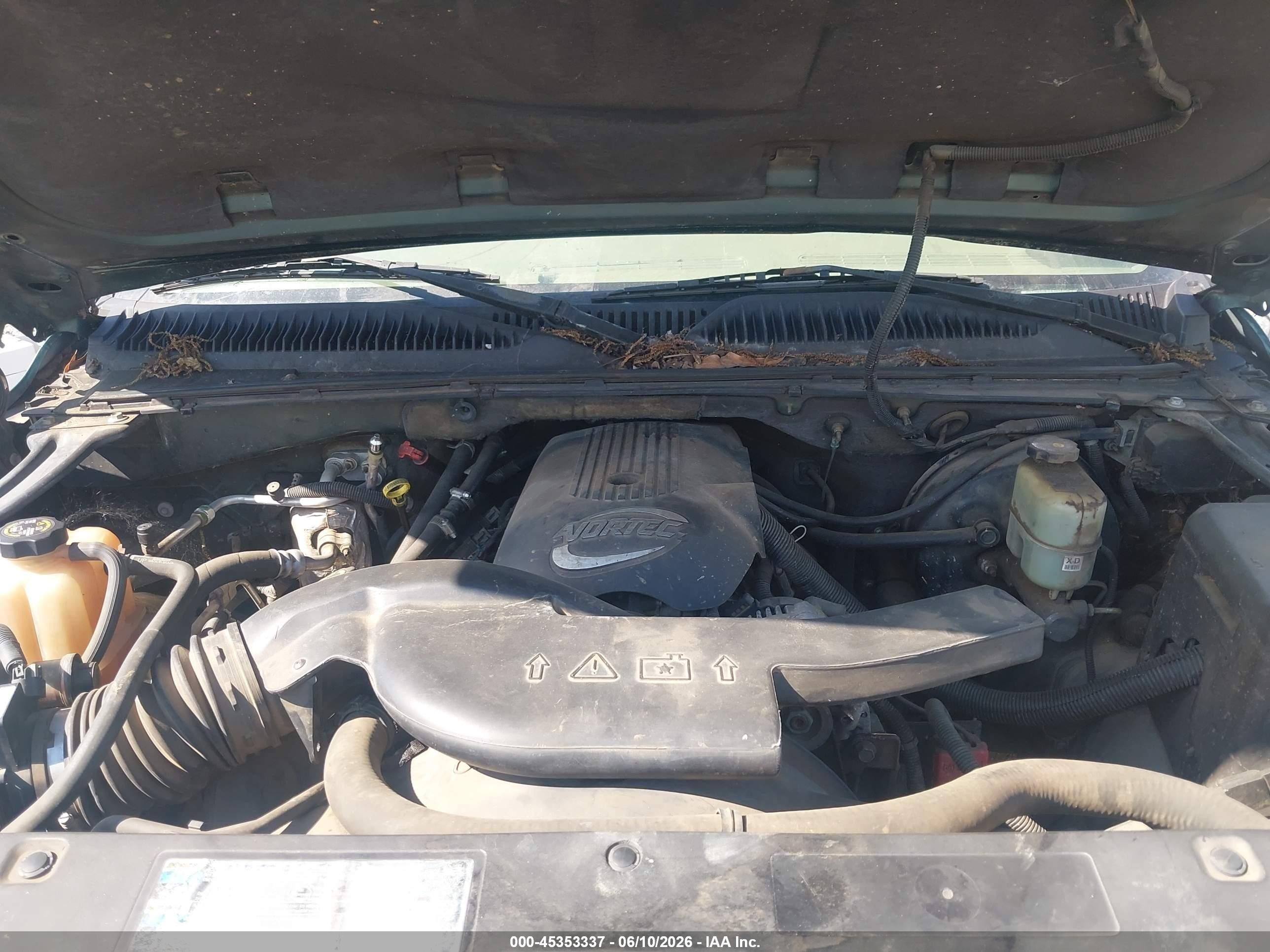 2002 Chevrolet Tahoe Ls Green vin: 1GNEC13ZX2J128683