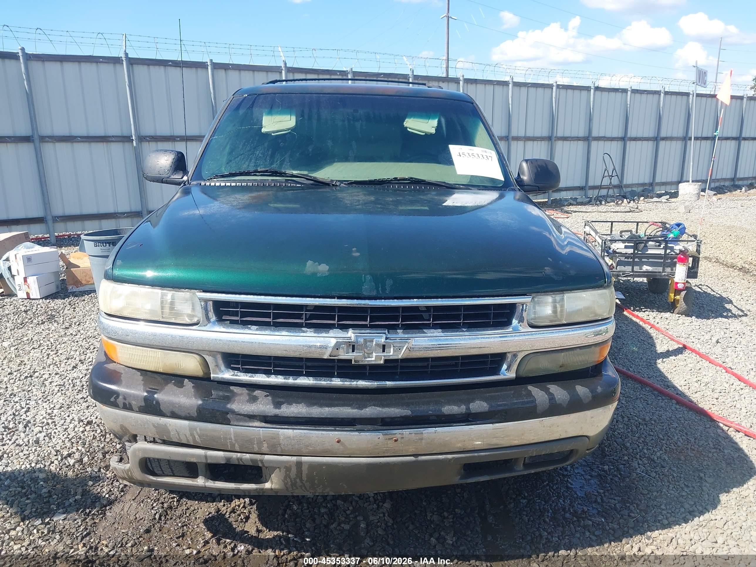 2002 Chevrolet Tahoe Ls Green vin: 1GNEC13ZX2J128683