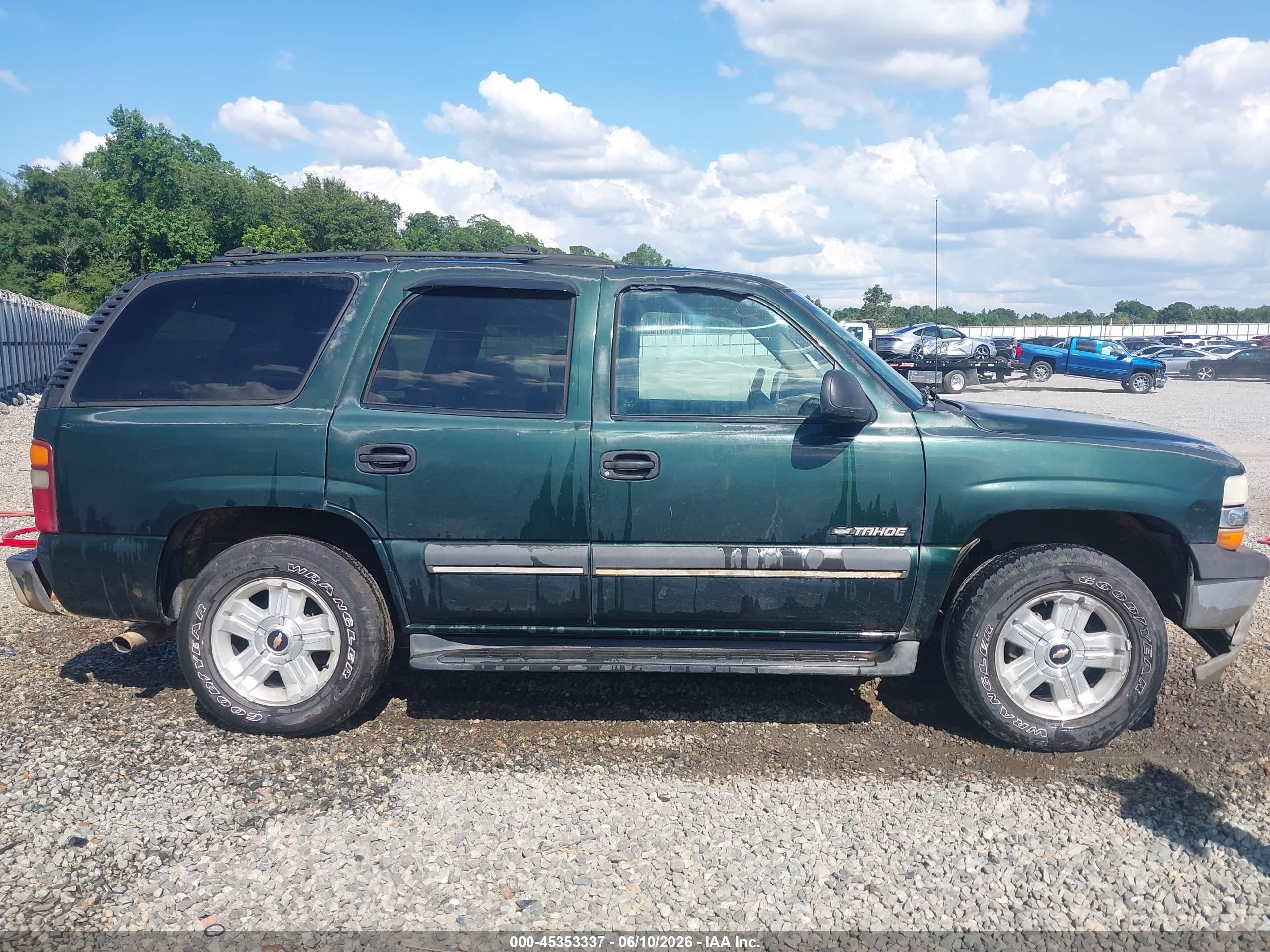 2002 Chevrolet Tahoe Ls Green vin: 1GNEC13ZX2J128683