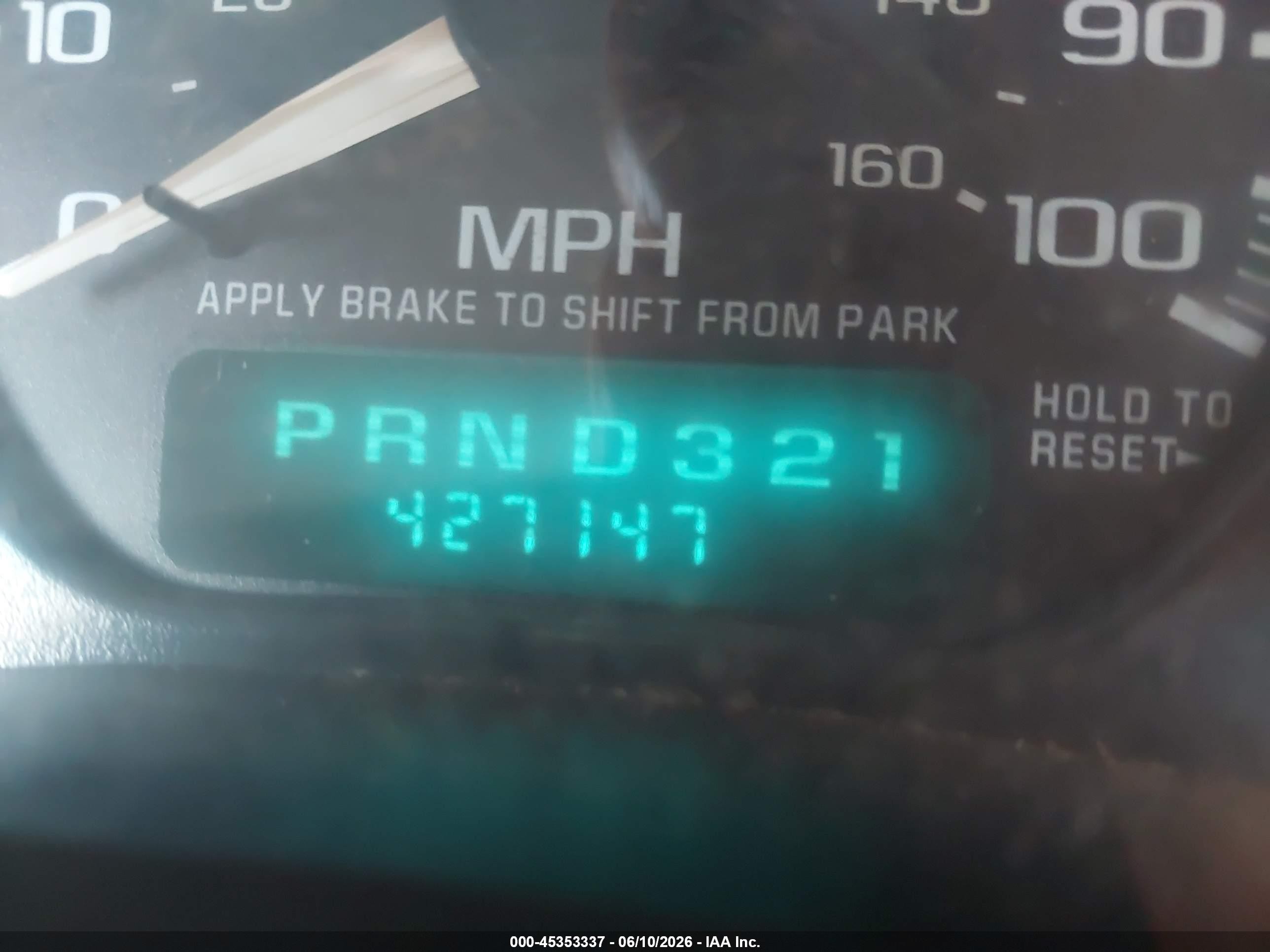 2002 Chevrolet Tahoe Ls Green vin: 1GNEC13ZX2J128683