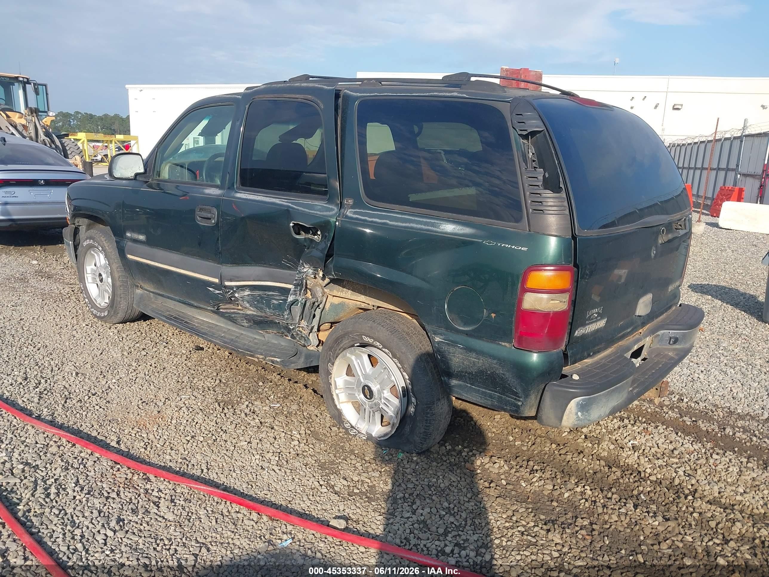 2002 Chevrolet Tahoe Ls Green vin: 1GNEC13ZX2J128683
