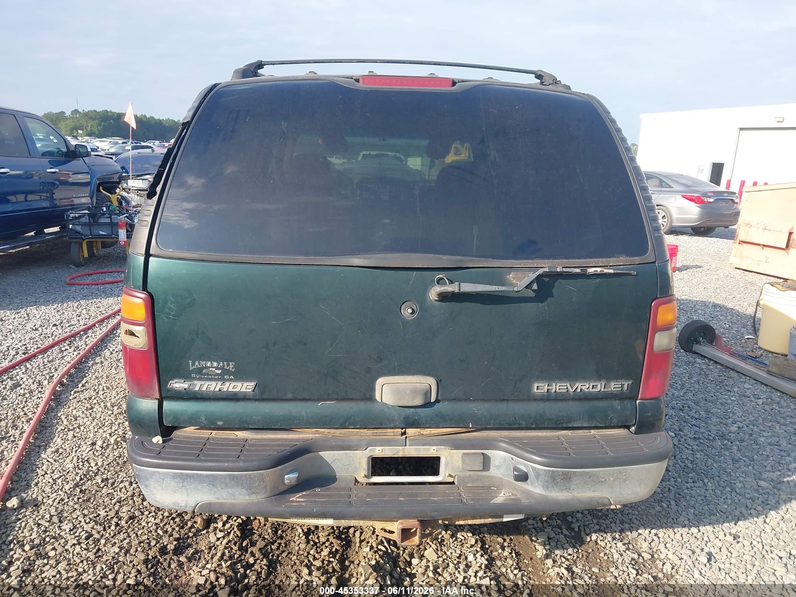 2002 Chevrolet Tahoe Ls Green vin: 1GNEC13ZX2J128683