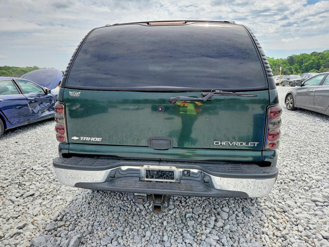 2002 Chevrolet Tahoe C1500 Green vin: 1GNEC13ZX2J322128