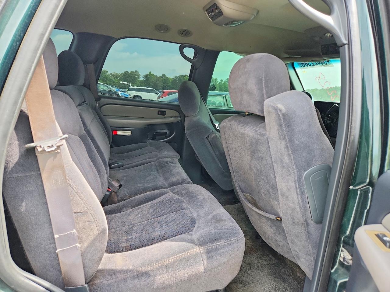 2002 Chevrolet Tahoe C1500 Green vin: 1GNEC13ZX2J322128