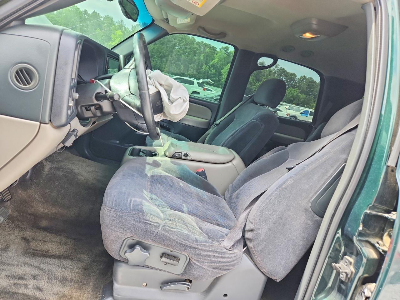 2002 Chevrolet Tahoe C1500 Green vin: 1GNEC13ZX2J322128
