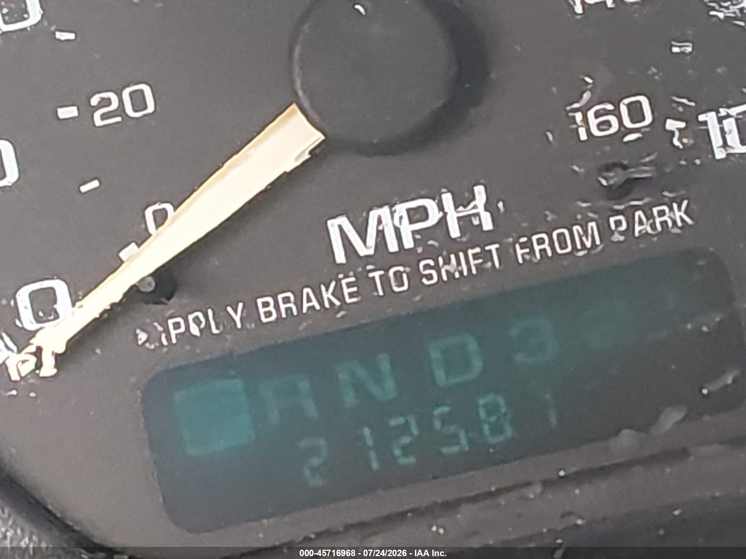 2002 Chevrolet Tahoe Lt Gray vin: 1GNEC13ZX2R136882