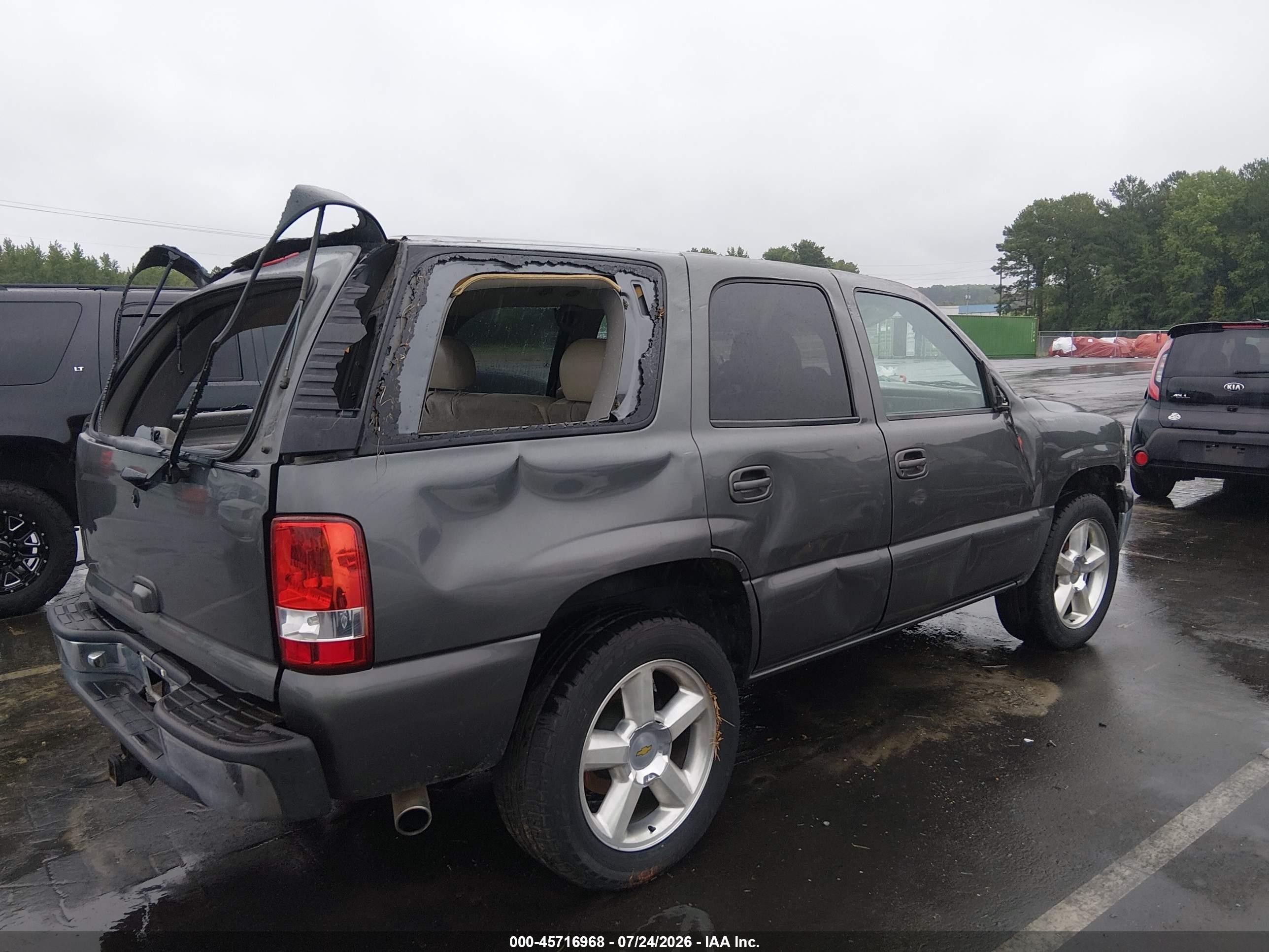 2002 Chevrolet Tahoe Lt Gray vin: 1GNEC13ZX2R136882