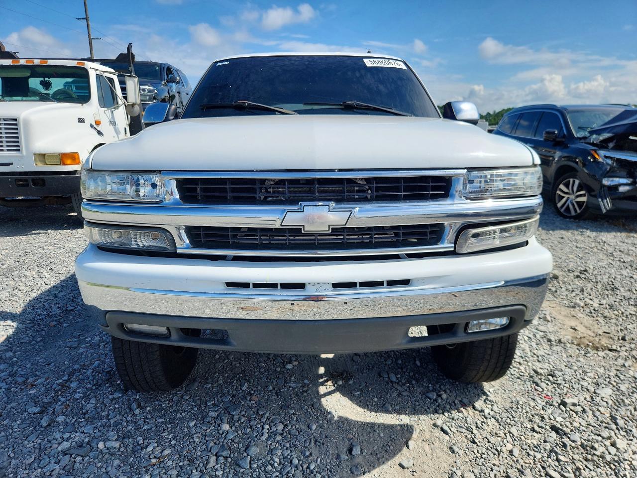 2002 Chevrolet Tahoe C1500 White vin: 1GNEC13ZX2R139068