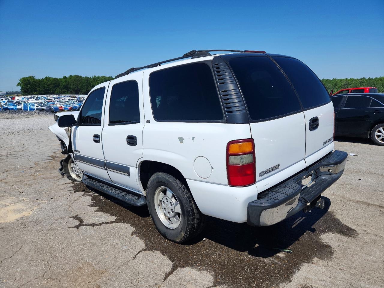 2002 Chevrolet Tahoe C1500 White vin: 1GNEC13ZX2R154444