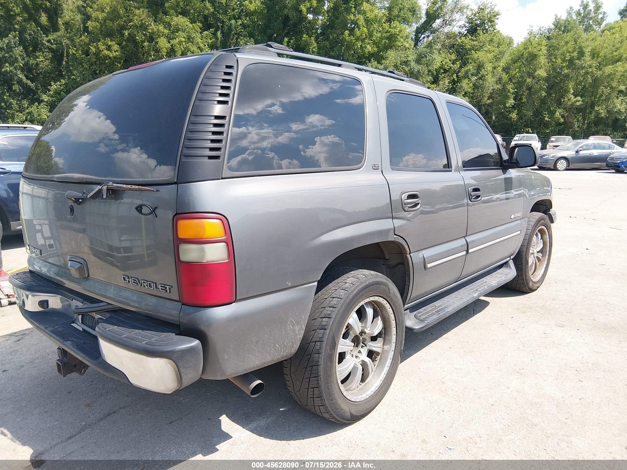 2002 Chevrolet Tahoe Lt Gray vin: 1GNEC13ZX2R170613