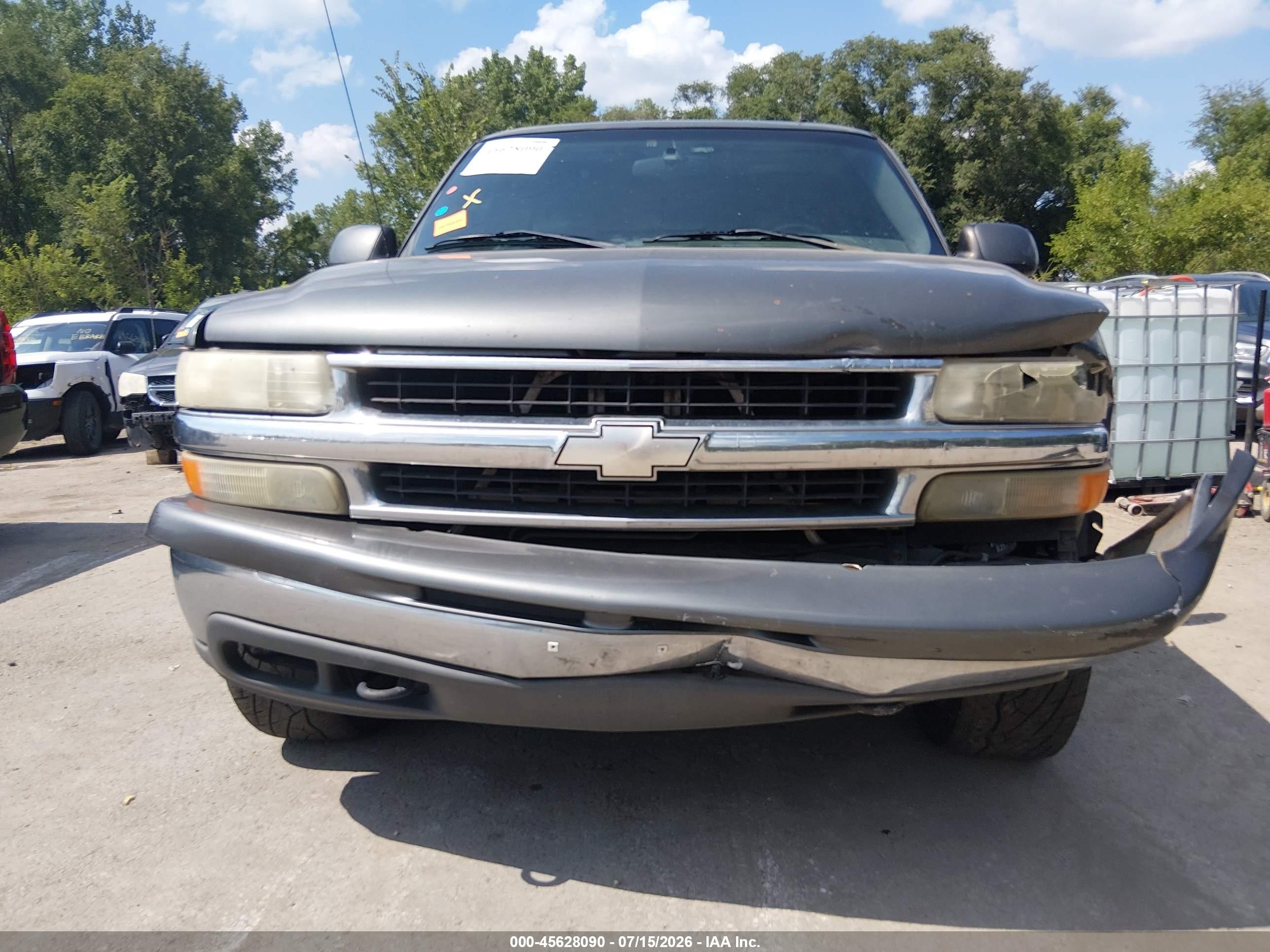 2002 Chevrolet Tahoe Lt Gray vin: 1GNEC13ZX2R170613