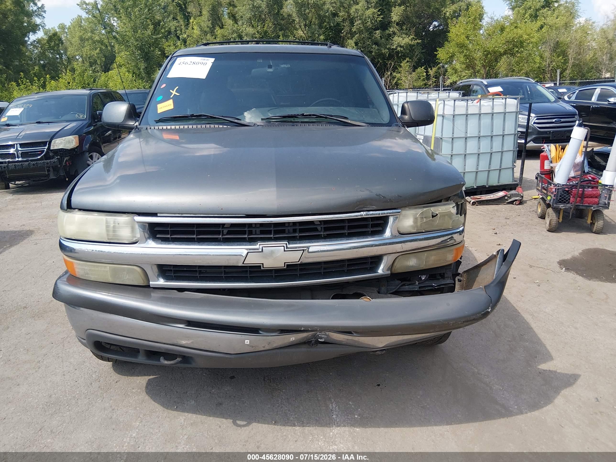 2002 Chevrolet Tahoe Lt Gray vin: 1GNEC13ZX2R170613