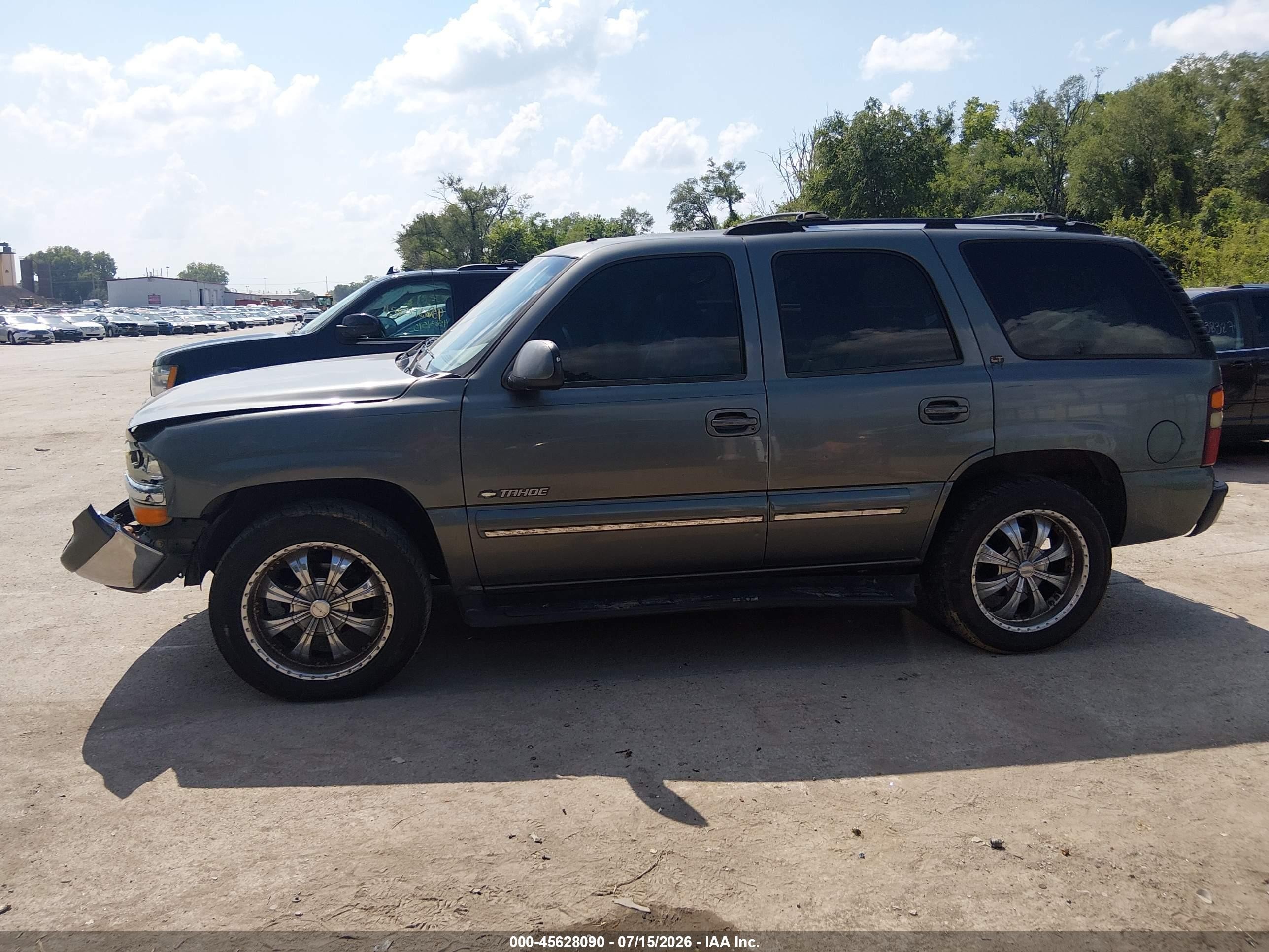 2002 Chevrolet Tahoe Lt Gray vin: 1GNEC13ZX2R170613
