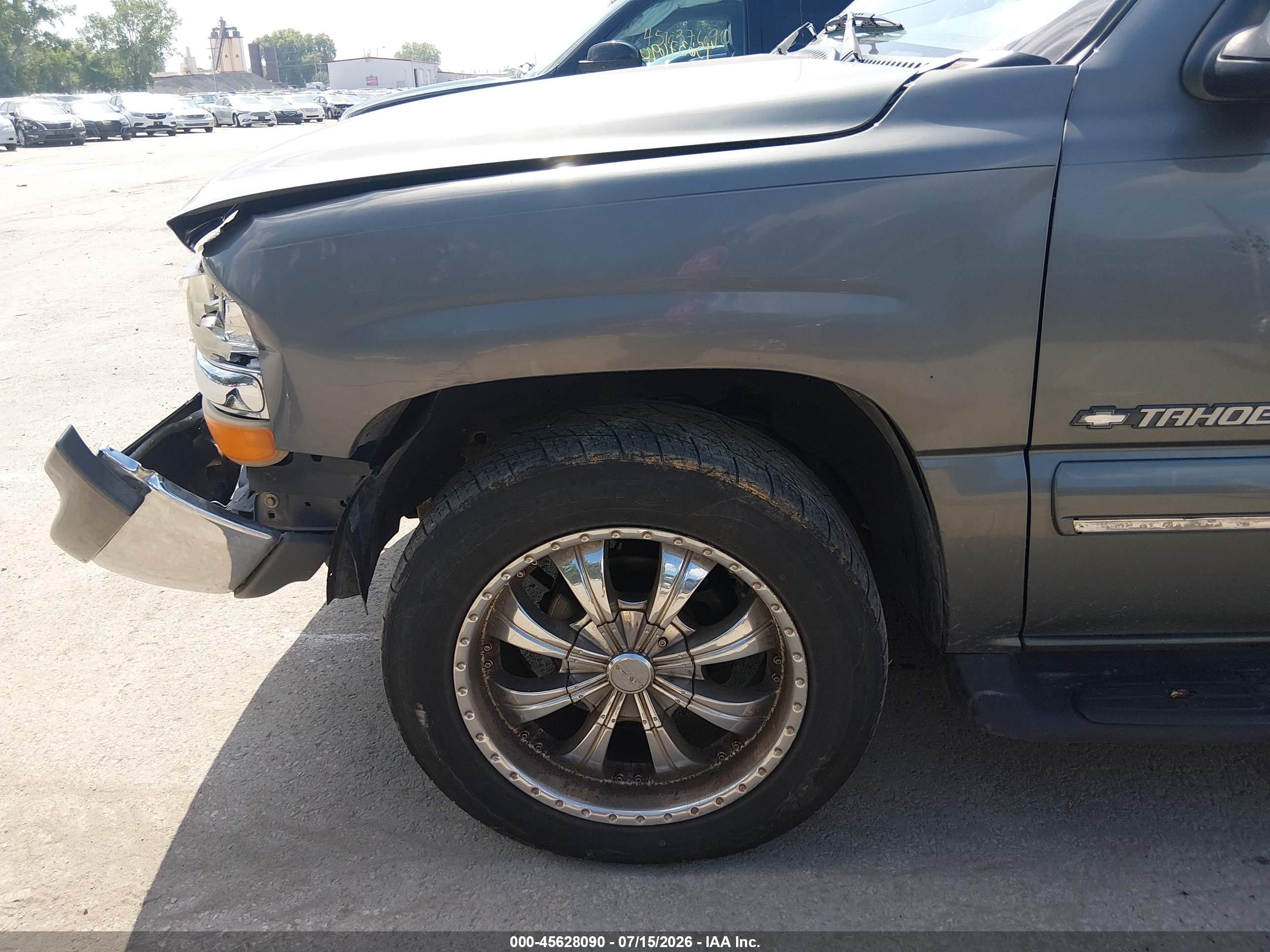 2002 Chevrolet Tahoe Lt Gray vin: 1GNEC13ZX2R170613