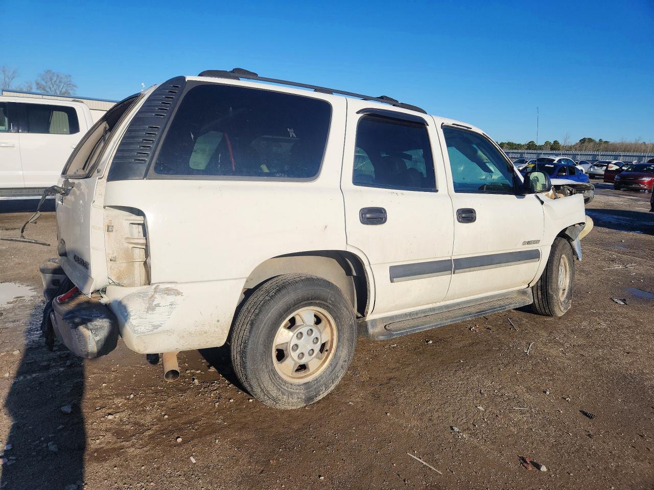 2003 Chevrolet Tahoe C1500 White vin: 1GNEC13ZX3J102246