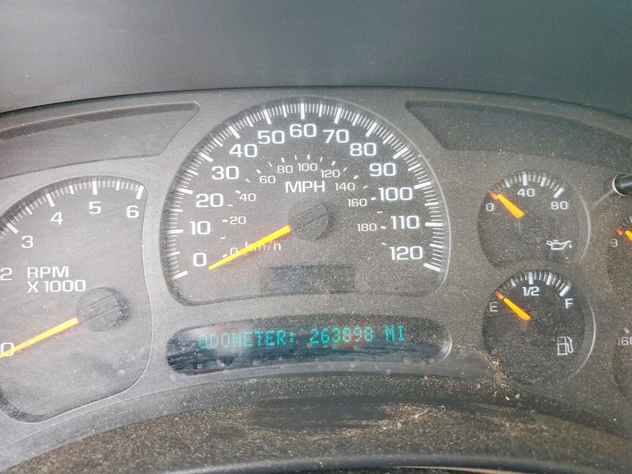 2003 Chevrolet Tahoe C1500 Burgundy vin: 1GNEC13ZX3J238764