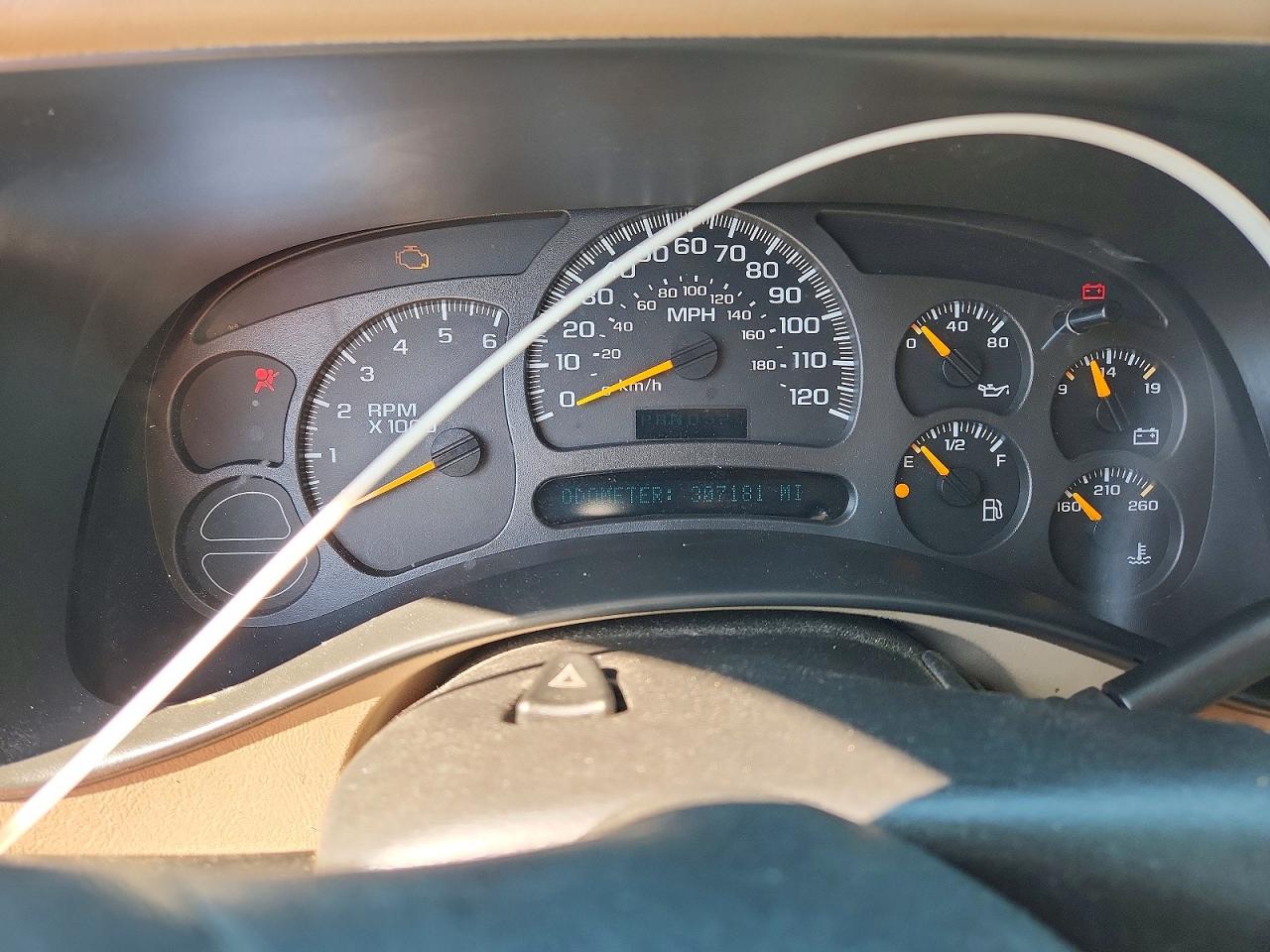 2003 Chevrolet Tahoe C1500 Золотой vin: 1GNEC13ZX3J292582