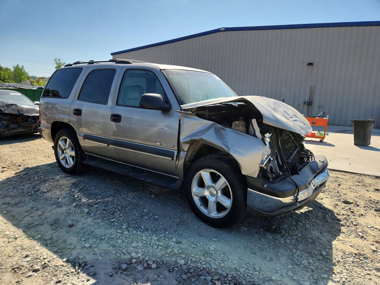 2003 Chevrolet Tahoe C1500 Золотой vin: 1GNEC13ZX3J292582