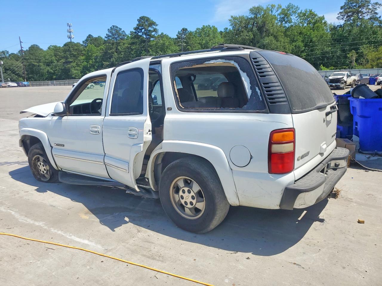 2003 Chevrolet Tahoe C1500 White vin: 1GNEC13ZX3J339352