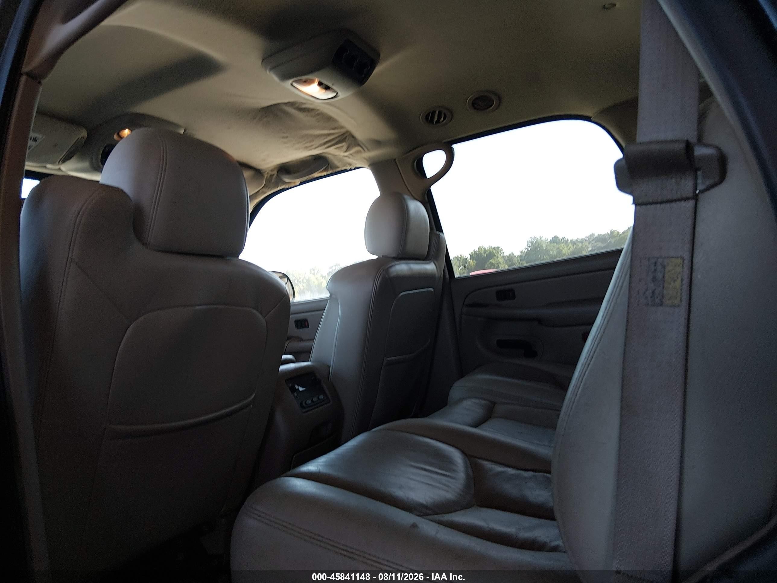 2004 Chevrolet Tahoe Ls Черный vin: 1GNEC13ZX4J290462
