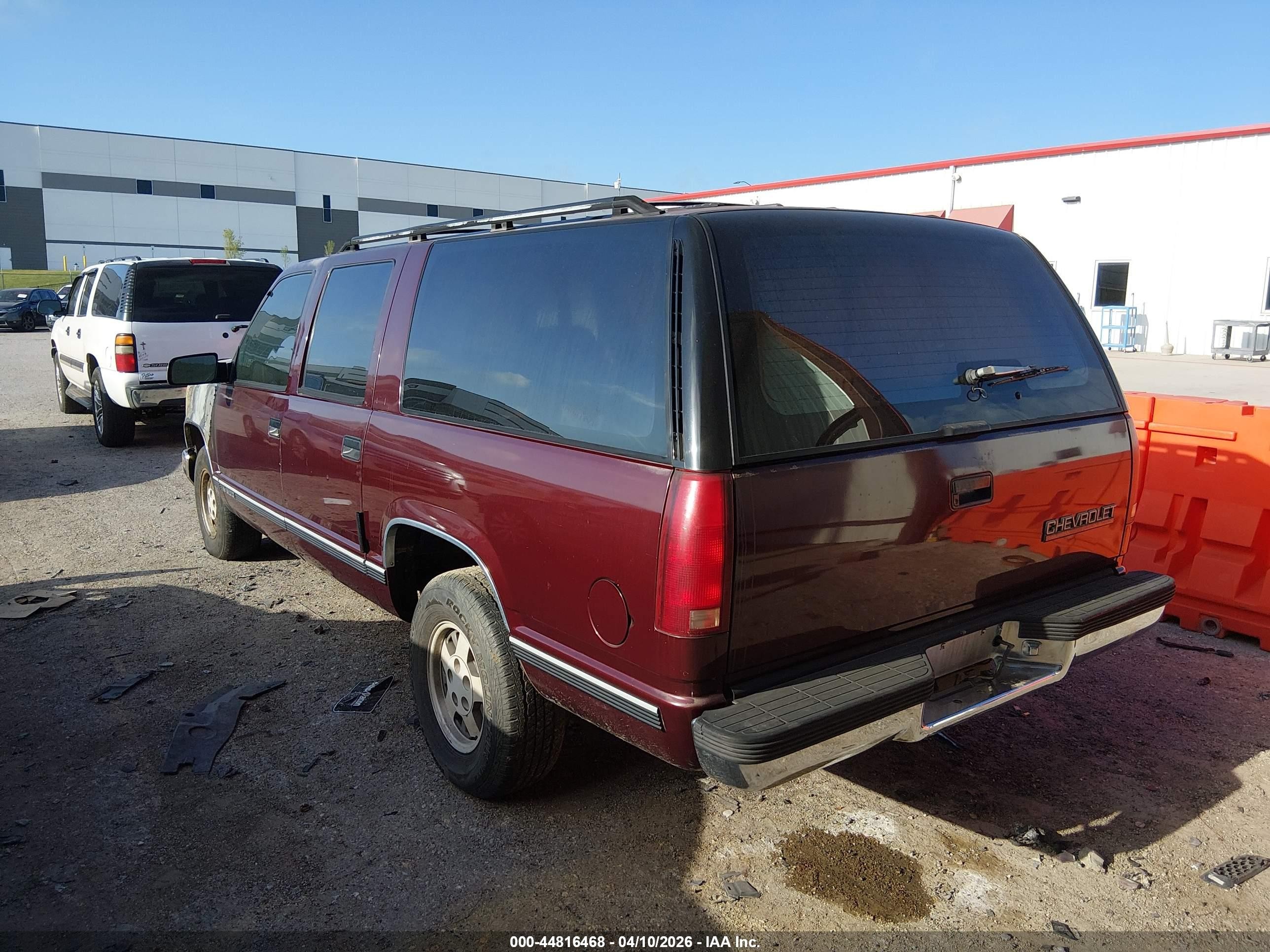 1993 Chevrolet Suburban C1500 Maroon vin: 1GNEC16K2PJ302087