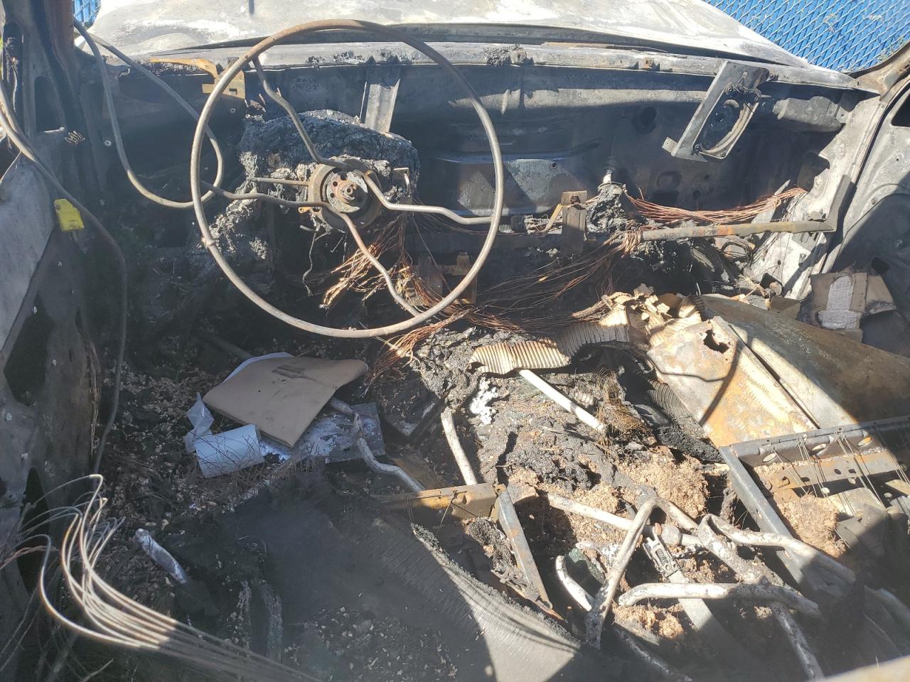 1993 Chevrolet Suburban C1500 Burn vin: 1GNEC16K2PJ392261