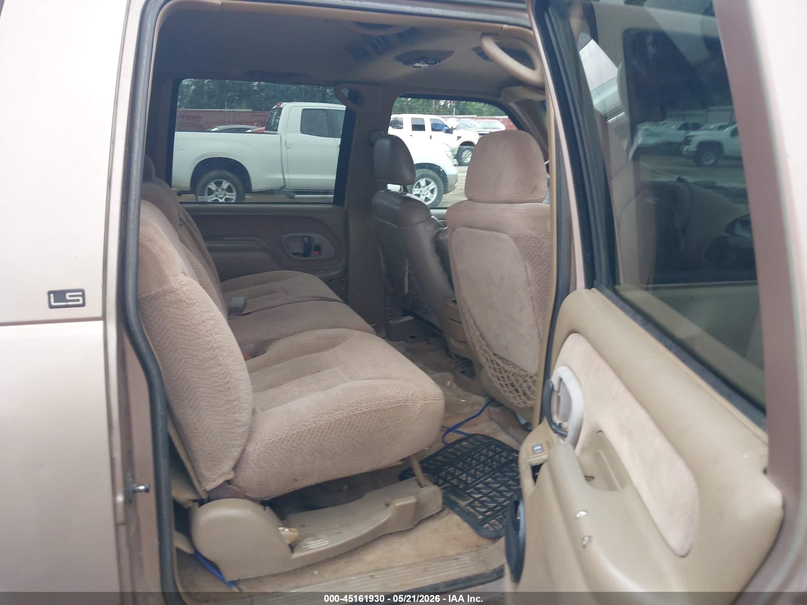 1995 Chevrolet Suburban C1500 Tan vin: 1GNEC16K3SJ301281