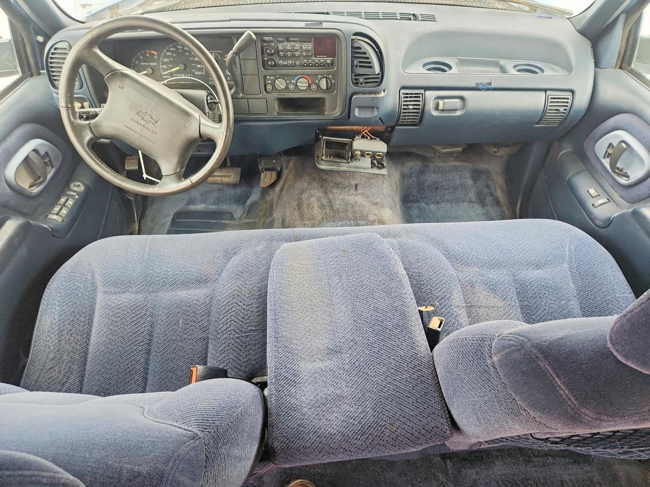 1995 Chevrolet Suburban C1500 Blue vin: 1GNEC16K4SJ318879