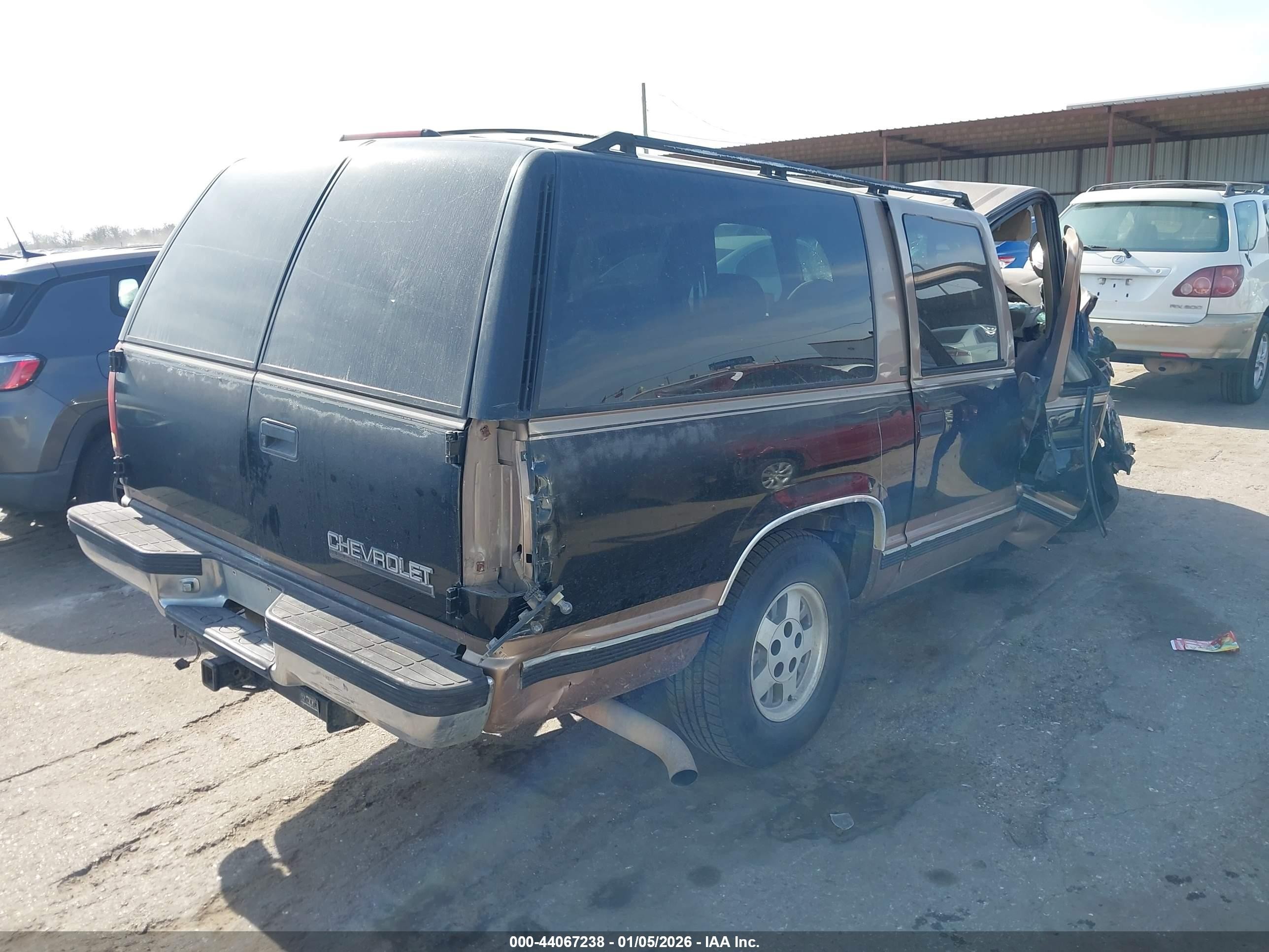 1995 Chevrolet Suburban C1500 Черный vin: 1GNEC16K4SJ347427