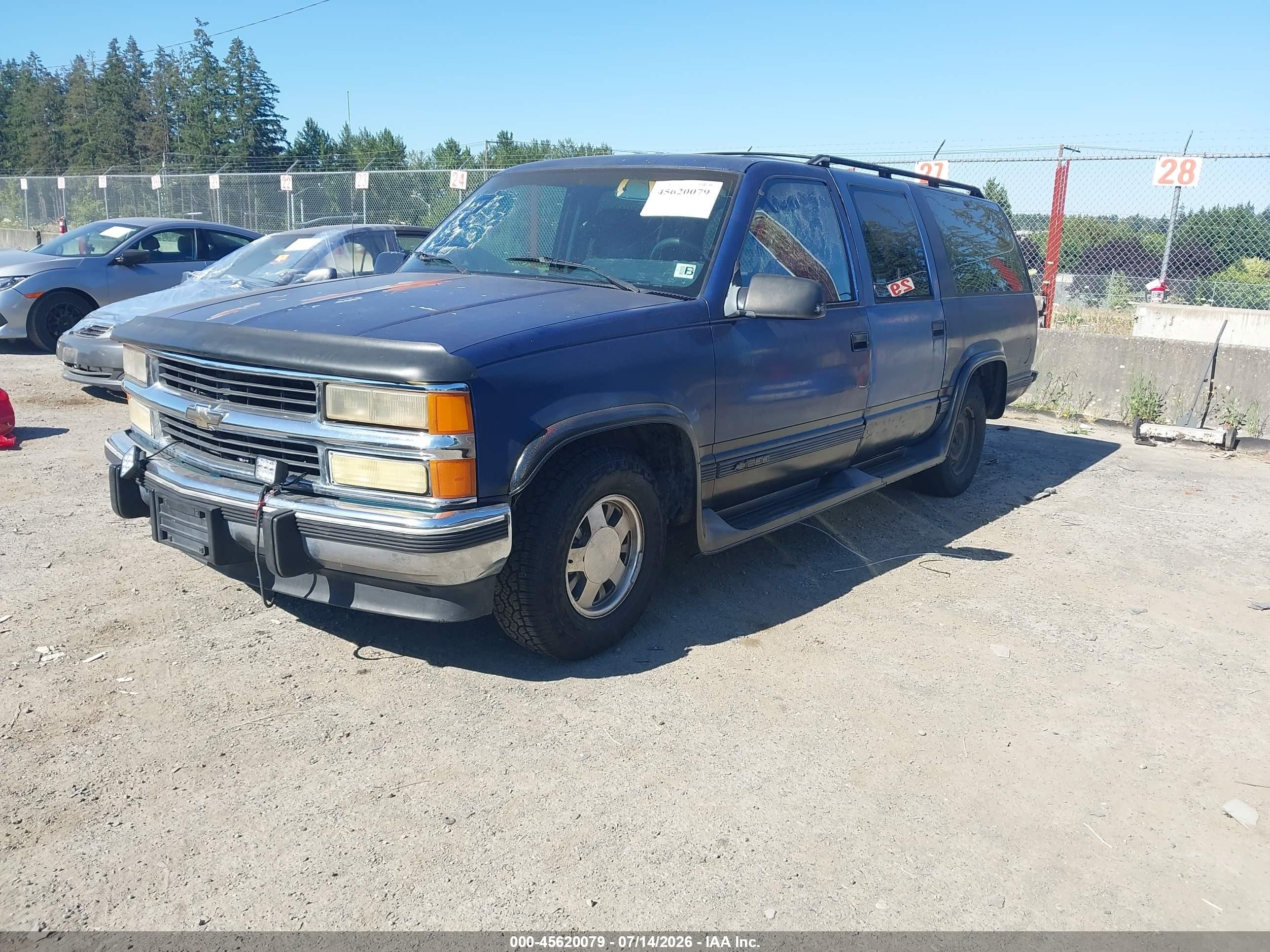 1994 Chevrolet Suburban C1500 Blue vin: 1GNEC16K6RJ303276
