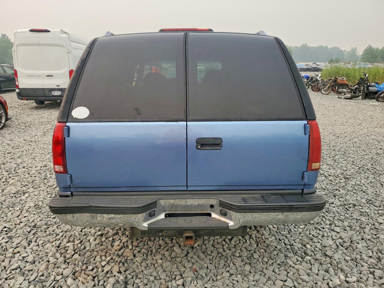 1995 Chevrolet Suburban C1500 Blue vin: 1GNEC16K8SJ458515