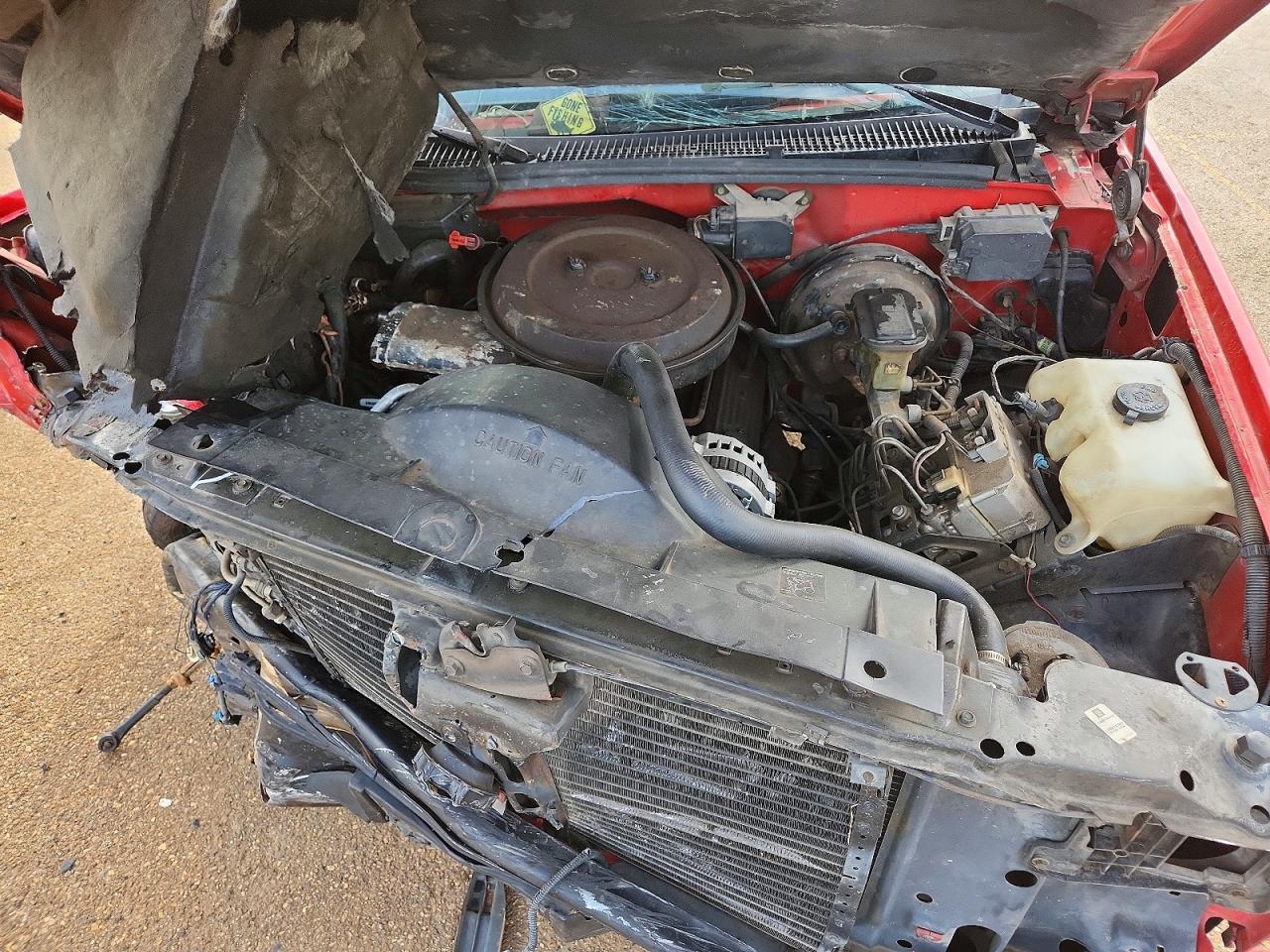 1994 Chevrolet Suburban C1500 Red vin: 1GNEC16KXRJ376277