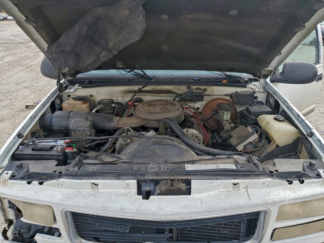 1995 Chevrolet Suburban C1500 Белый vin: 1GNEC16KXSJ342295