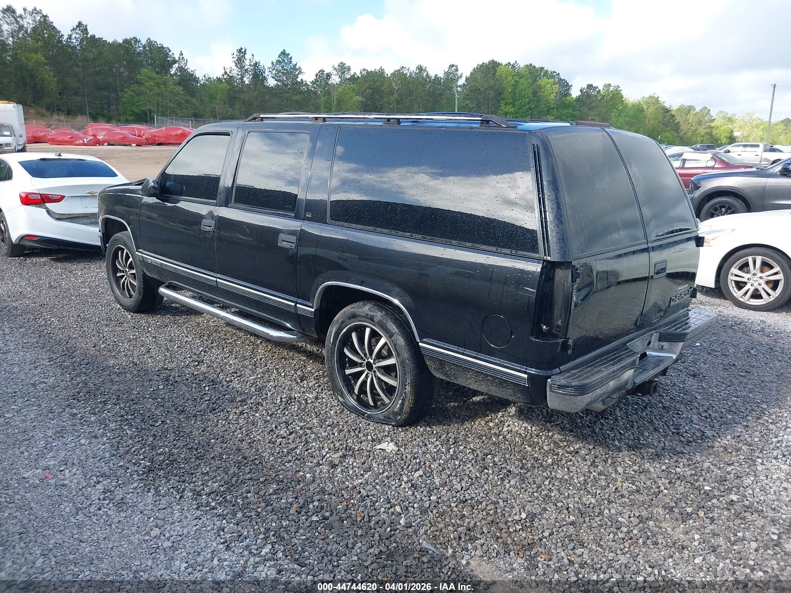 1995 Chevrolet Suburban C1500 Черный vin: 1GNEC16KXSJ360361