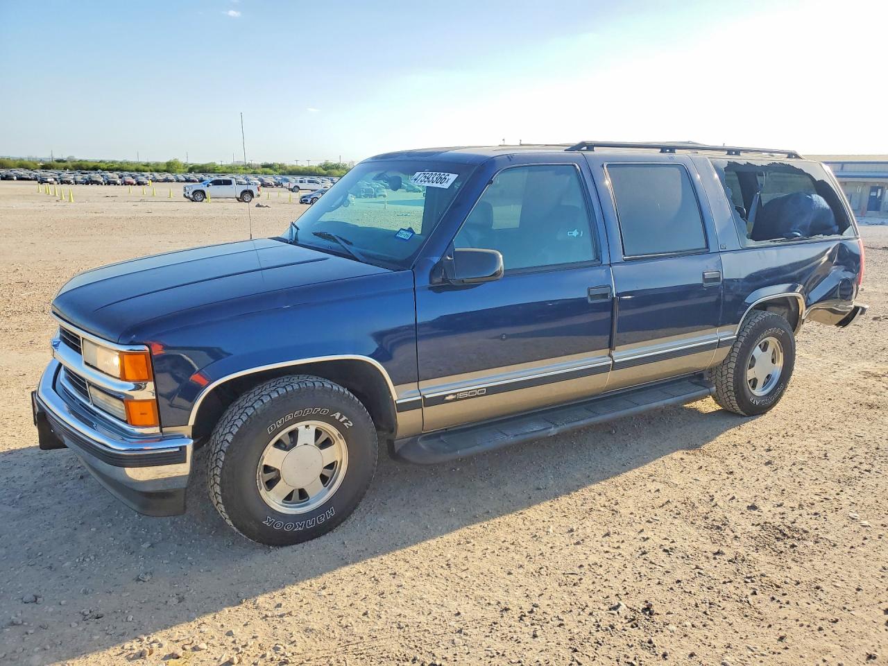 1998 Chevrolet Suburban C1500 Blue vin: 1GNEC16R3WJ336924
