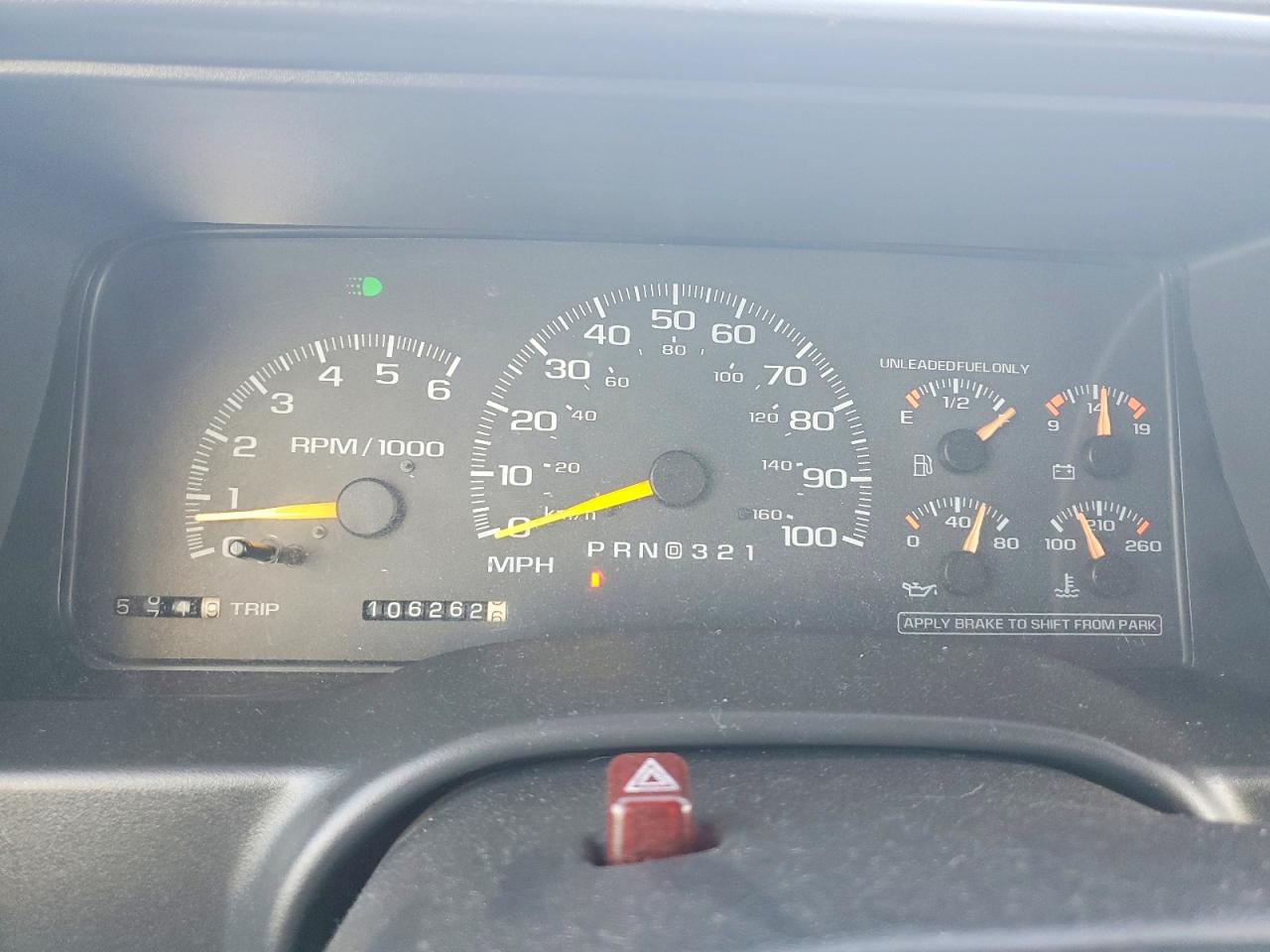 1998 Chevrolet Suburban C1500 Blue vin: 1GNEC16R3WJ336924