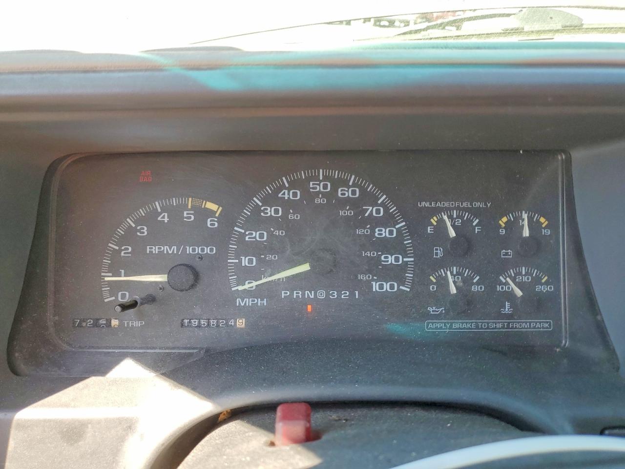 1996 Chevrolet Suburban C1500 Purple vin: 1GNEC16R7TJ348781