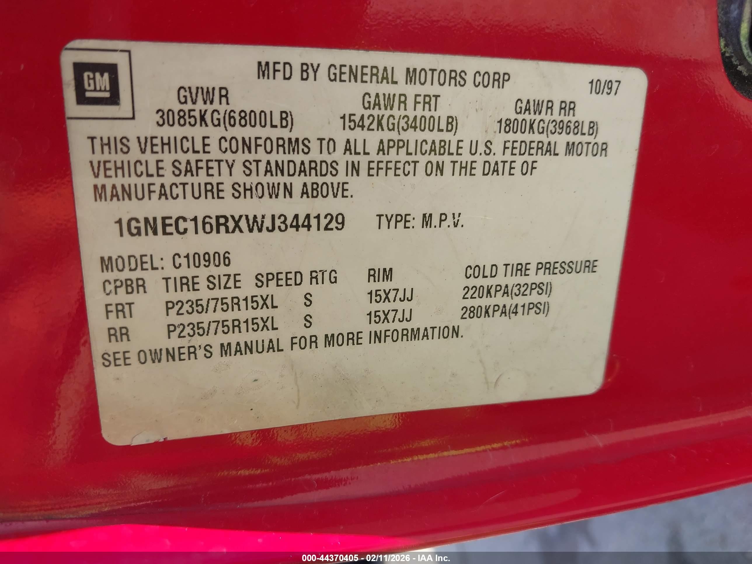 1998 Chevrolet Suburban 1500   Red vin: 1GNEC16RXWJ344129
