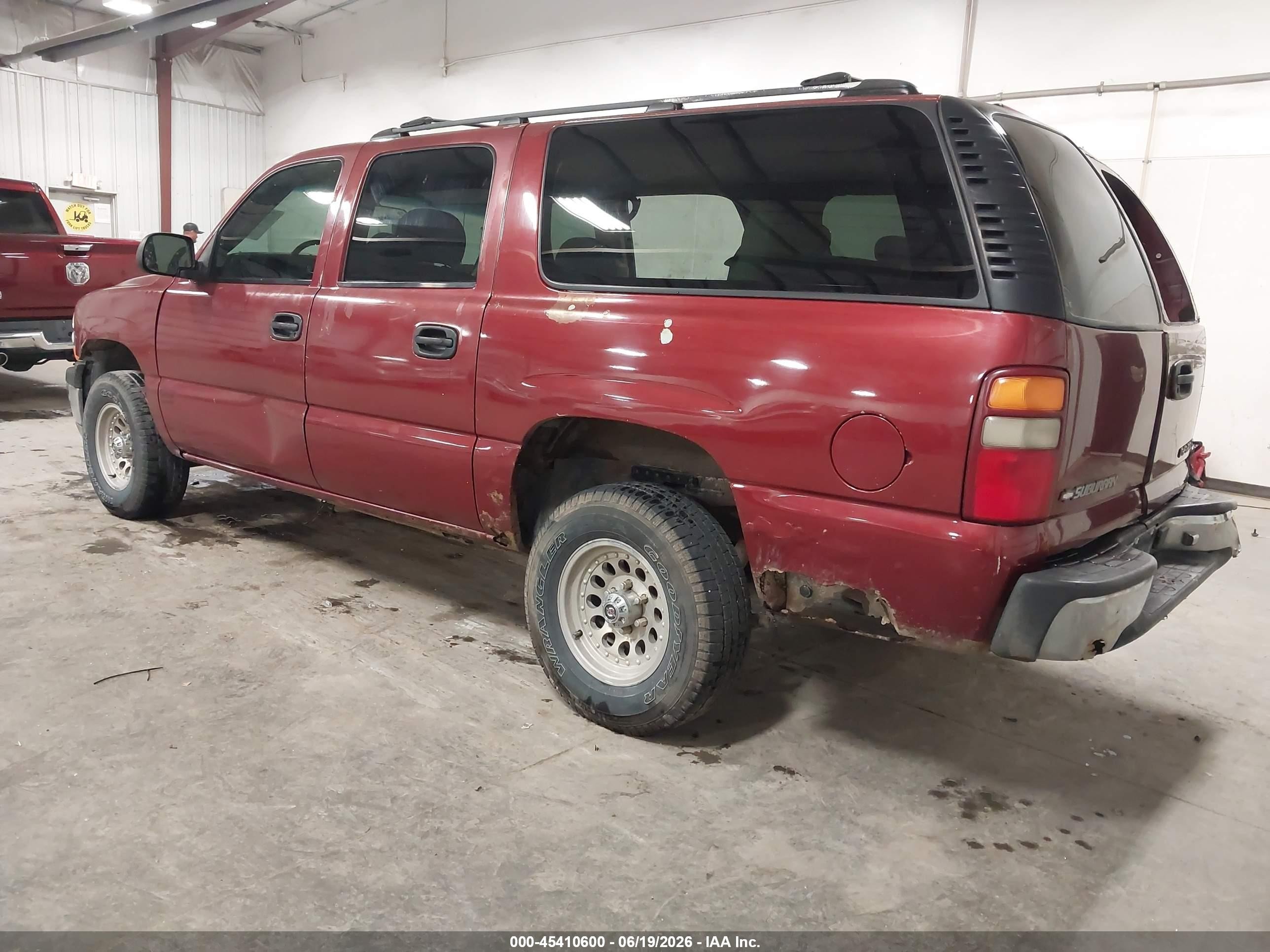 2001 Chevrolet Suburban 1500   Red vin: 1GNEC16T31J287227