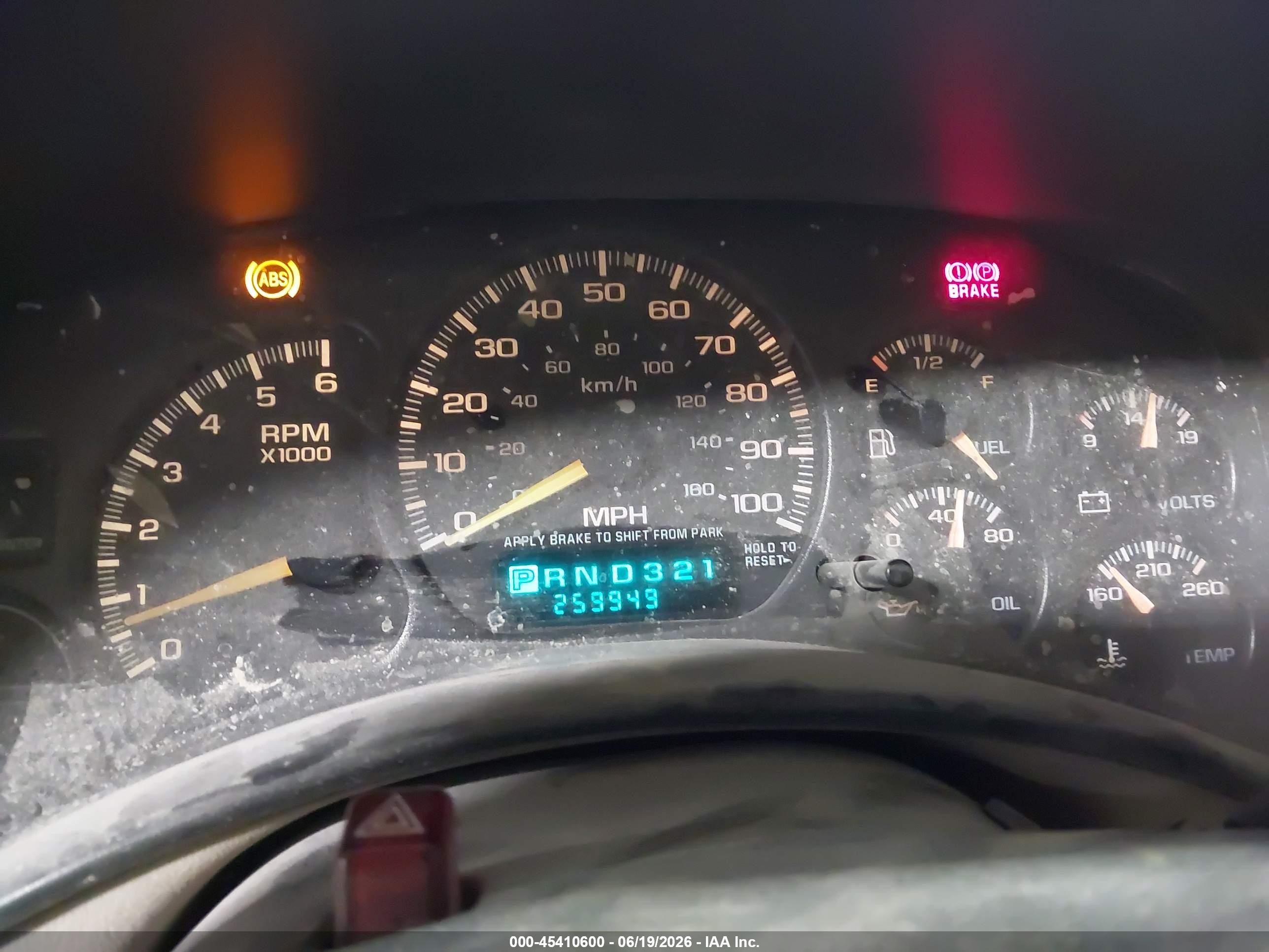 2001 Chevrolet Suburban 1500   Red vin: 1GNEC16T31J287227