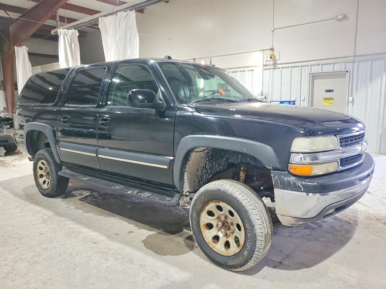 2004 Chevrolet Suburban C1500 Black vin: 1GNEC16T34J137087