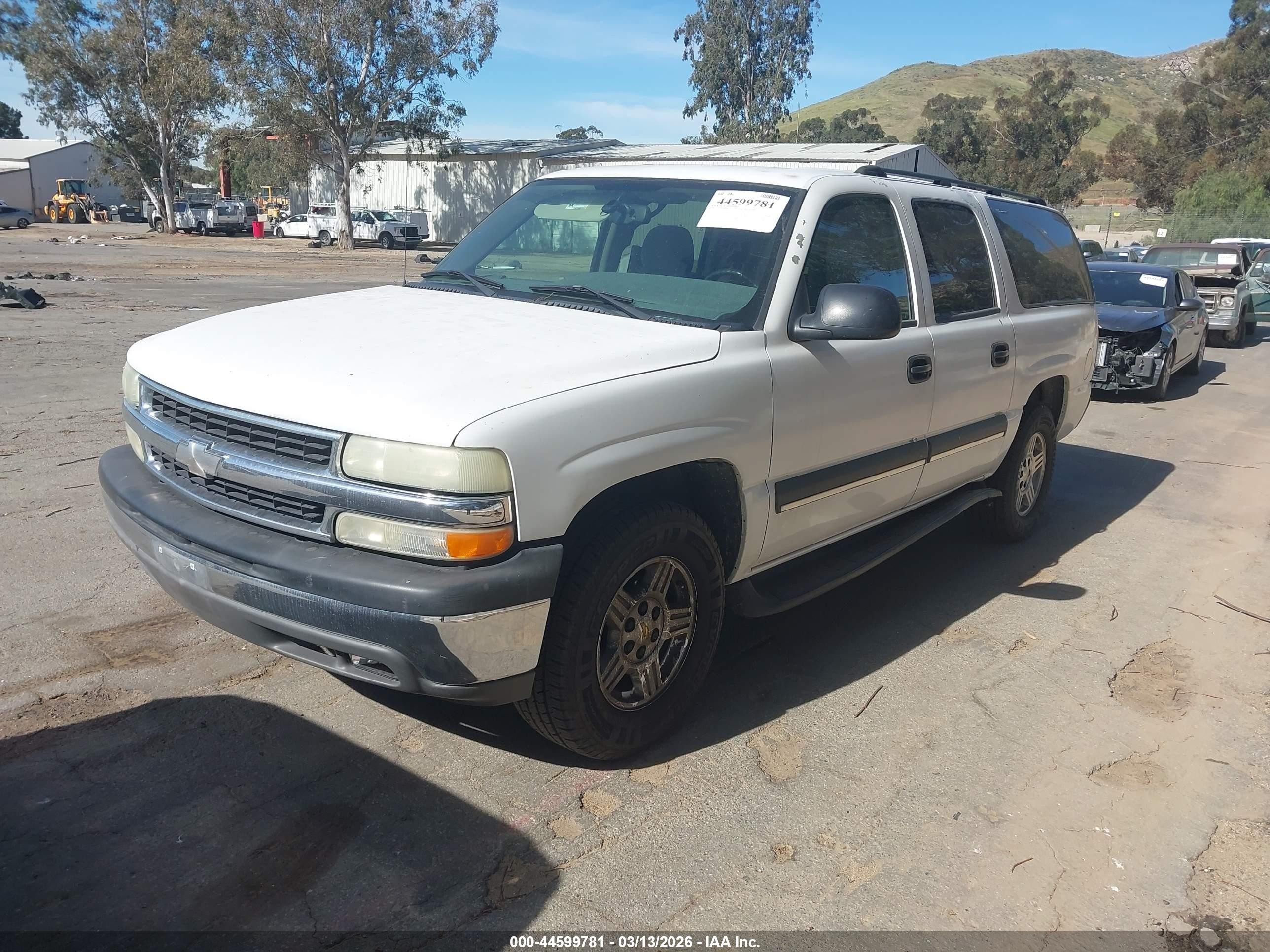 2004 Chevrolet Suburban 1500 Ls White vin: 1GNEC16T44J109184