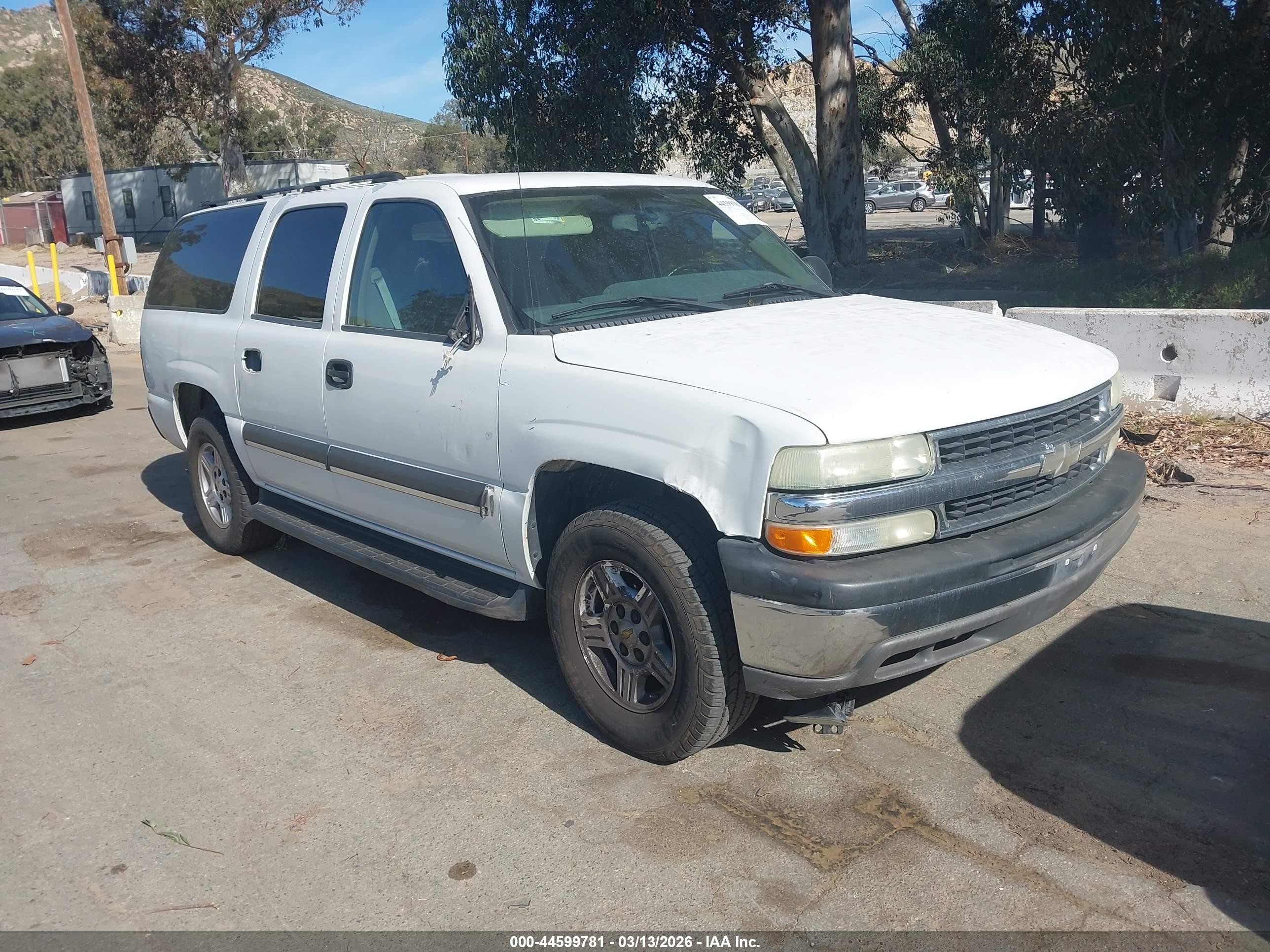 2004 Chevrolet Suburban 1500 Ls White vin: 1GNEC16T44J109184