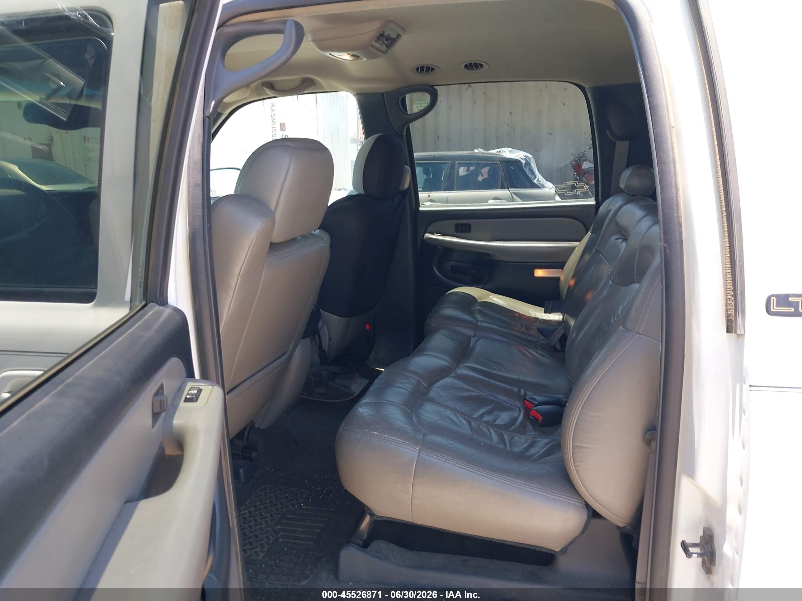 2002 Chevrolet Suburban 1500 Lt White vin: 1GNEC16T52J198017
