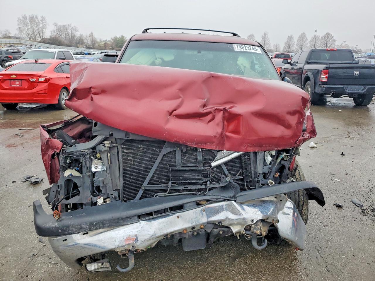 2001 Chevrolet Suburban C1500 Red vin: 1GNEC16T71J281978