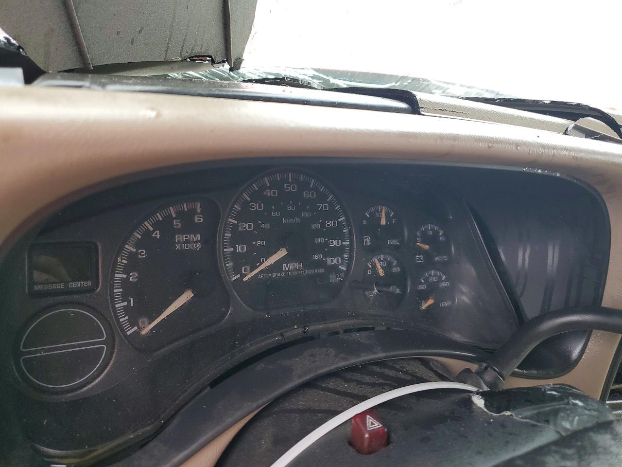 2001 Chevrolet Suburban C1500 Red vin: 1GNEC16T71J281978